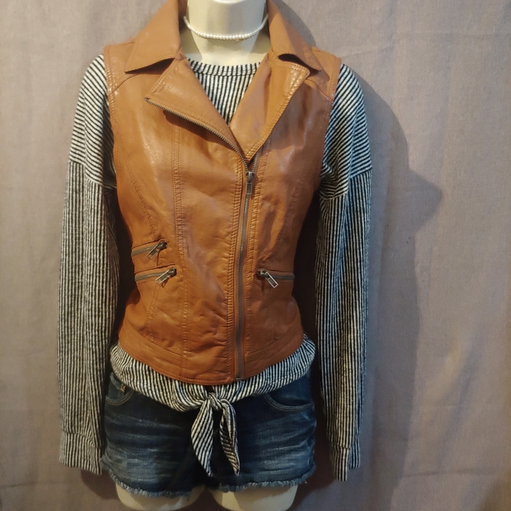 Ambiance size small faux leather moto style vest